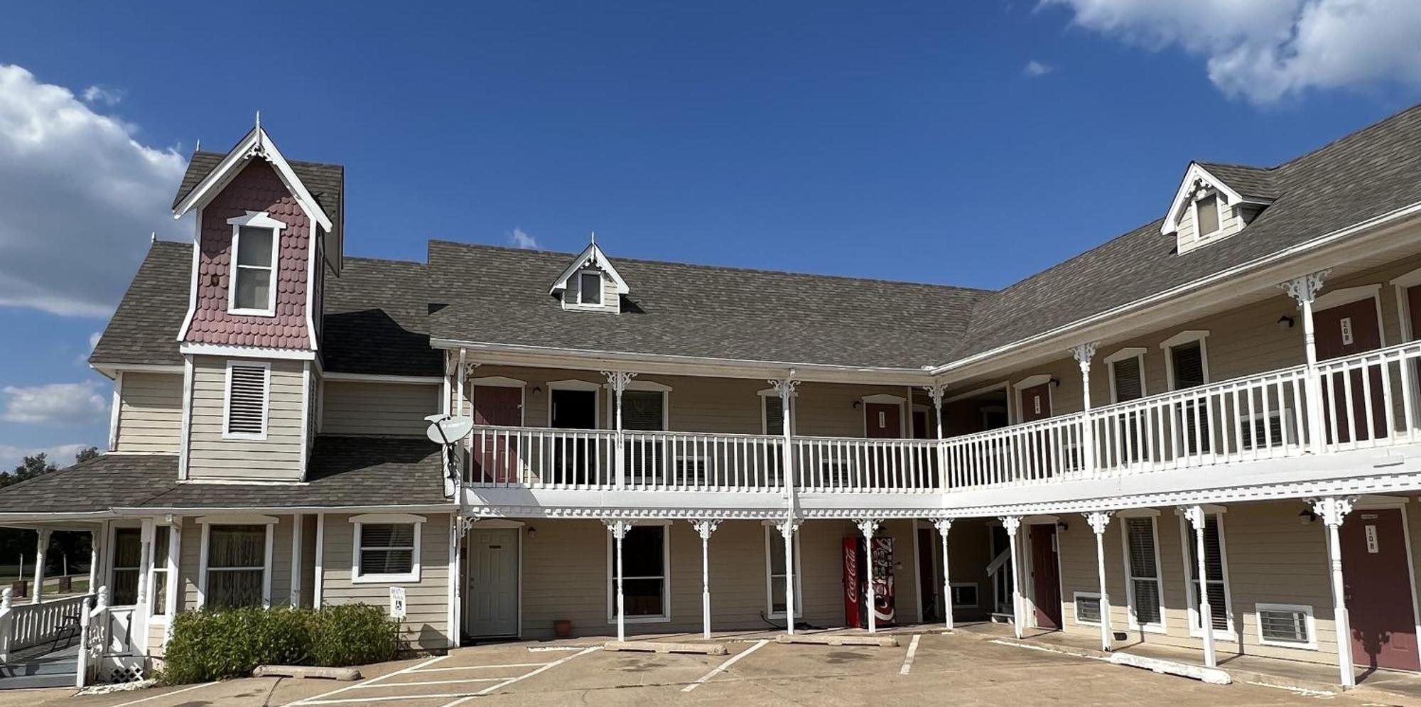 Victorian Motel