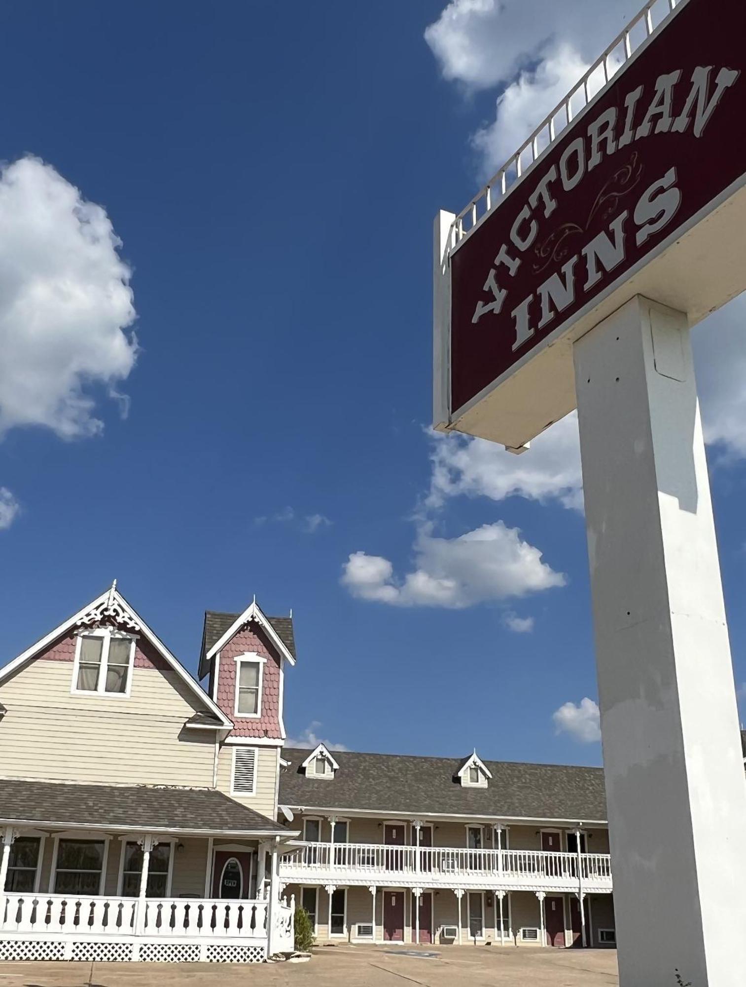 Victorian Motel Cleveland